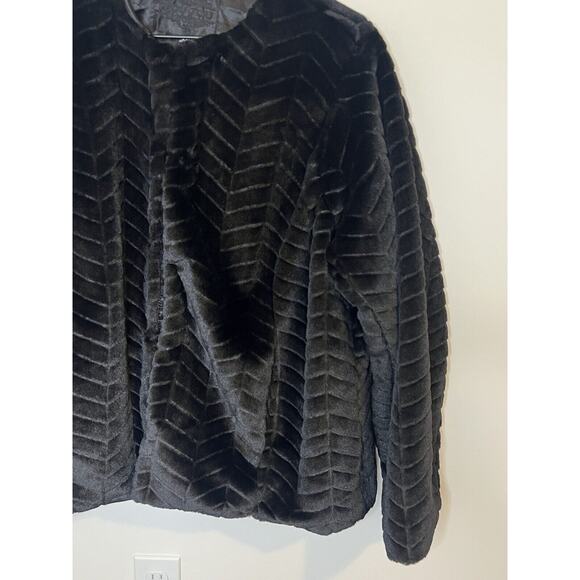 Jou Jou Black Faux Fur Jacket Size 1X Super Soft Mobwife Hook Closure - Picture 2 of 10